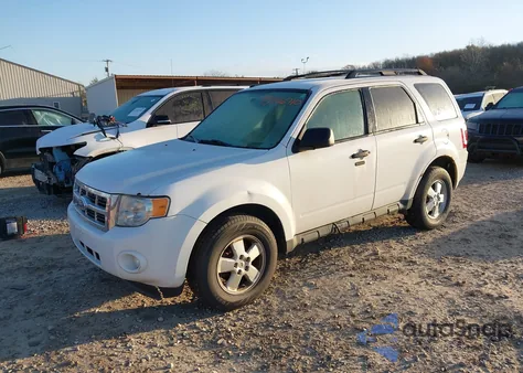 2011 Ford Escape Xlt из США, поврежденный, VIN 1FMCU0D71BKB93013